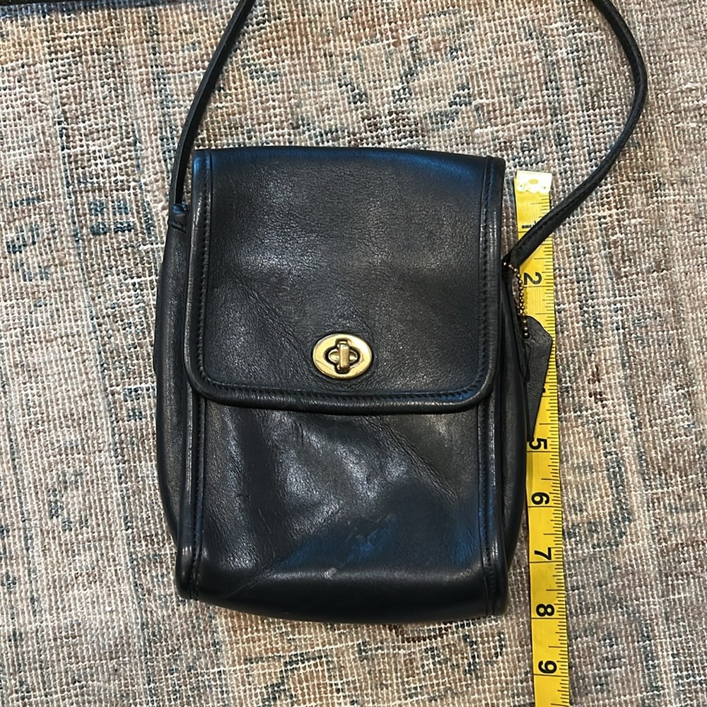 Vintage coach crossbody - Picture 4 of 13